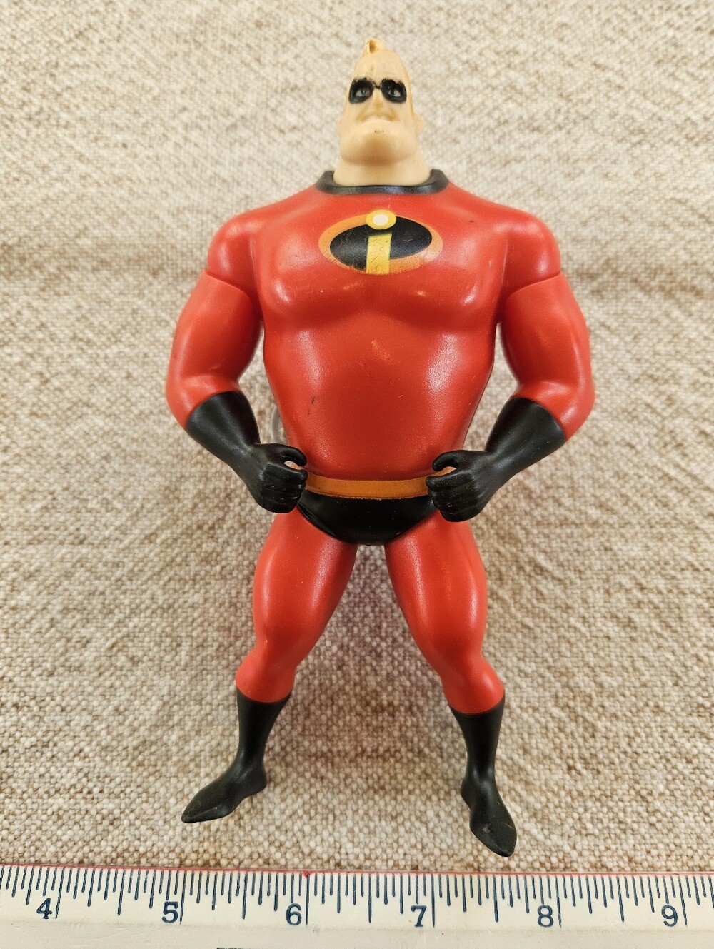 Pixar Jakks Pacific Incredibles 2 Mr. Incredible Chain Bustin Action Figure READ